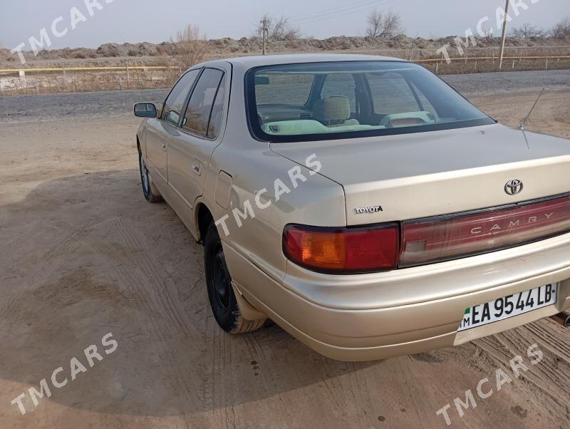 Toyota Camry 1994 - 55 000 TMT - Halaç - img 2