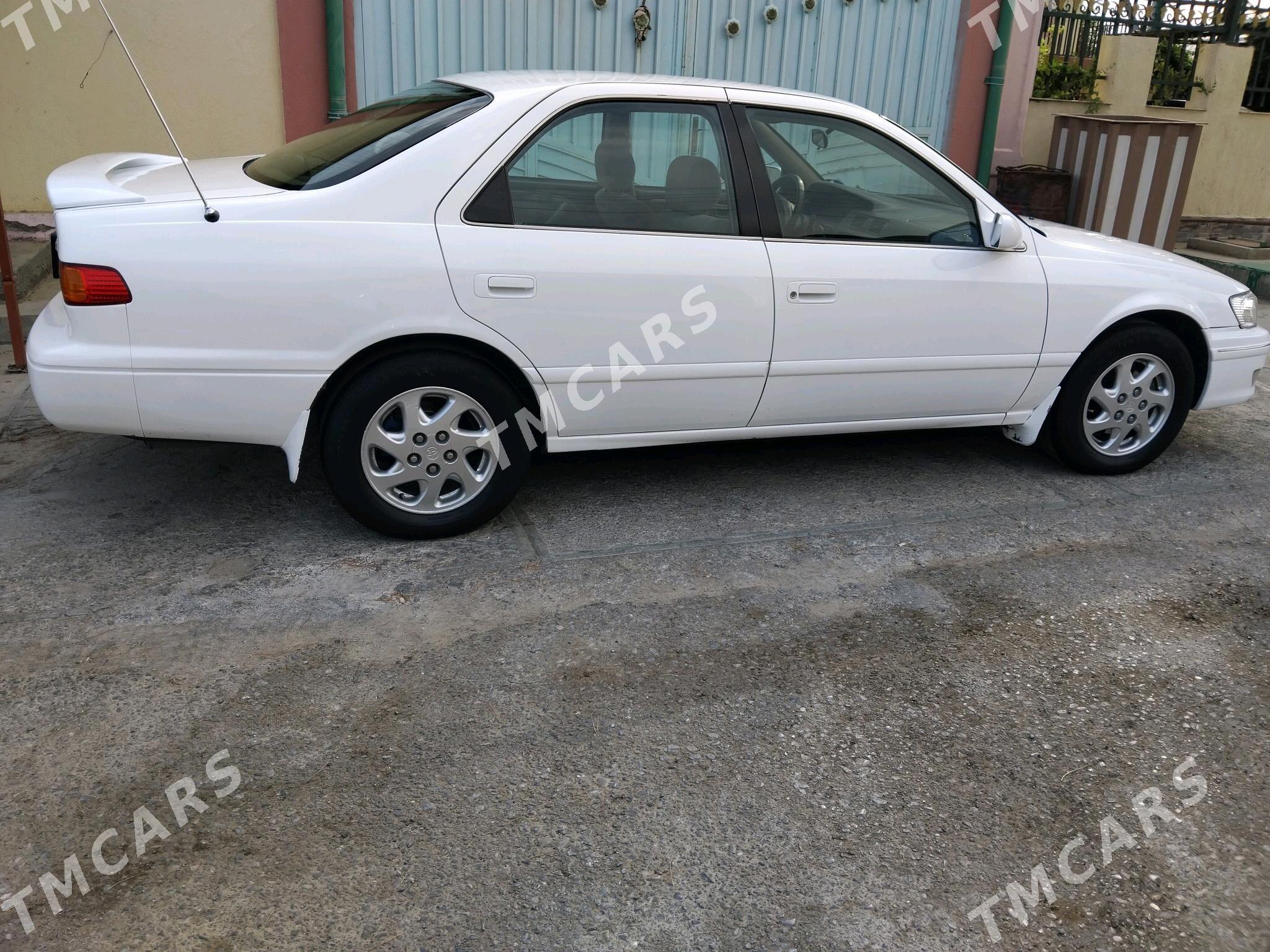 Toyota Camry 1999 - 130 000 TMT - Kaka - img 2