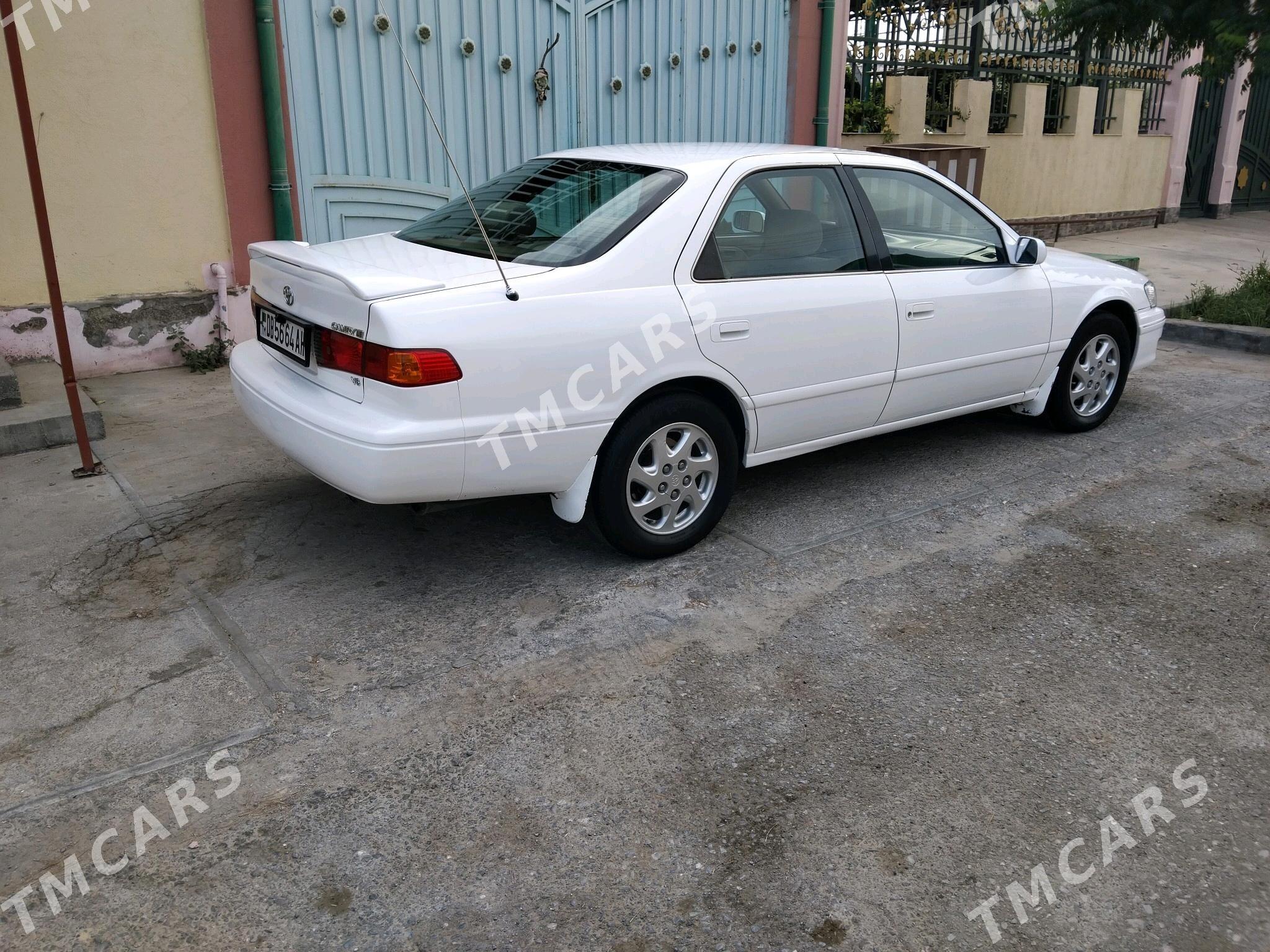 Toyota Camry 1999 - 130 000 TMT - Kaka - img 3