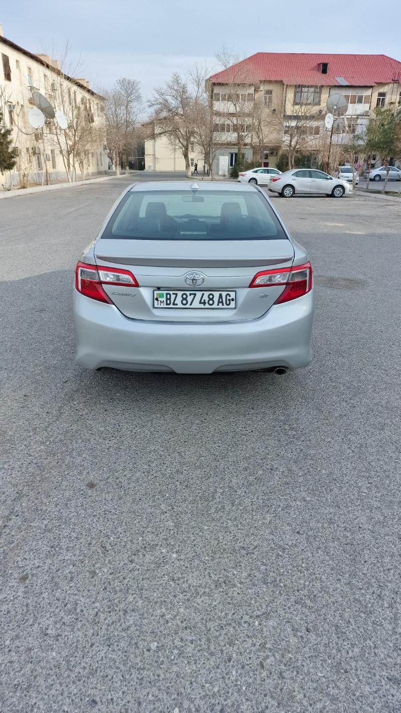 Toyota Camry 2012 - 185 000 TMT - 30 мкр - img 3