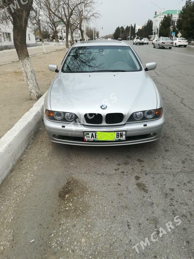 BMW E39 2002 - 180 000 TMT - Балканабат - img 5