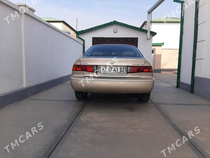 Toyota Camry 2001 - 140 000 TMT - Daşoguz - img 6