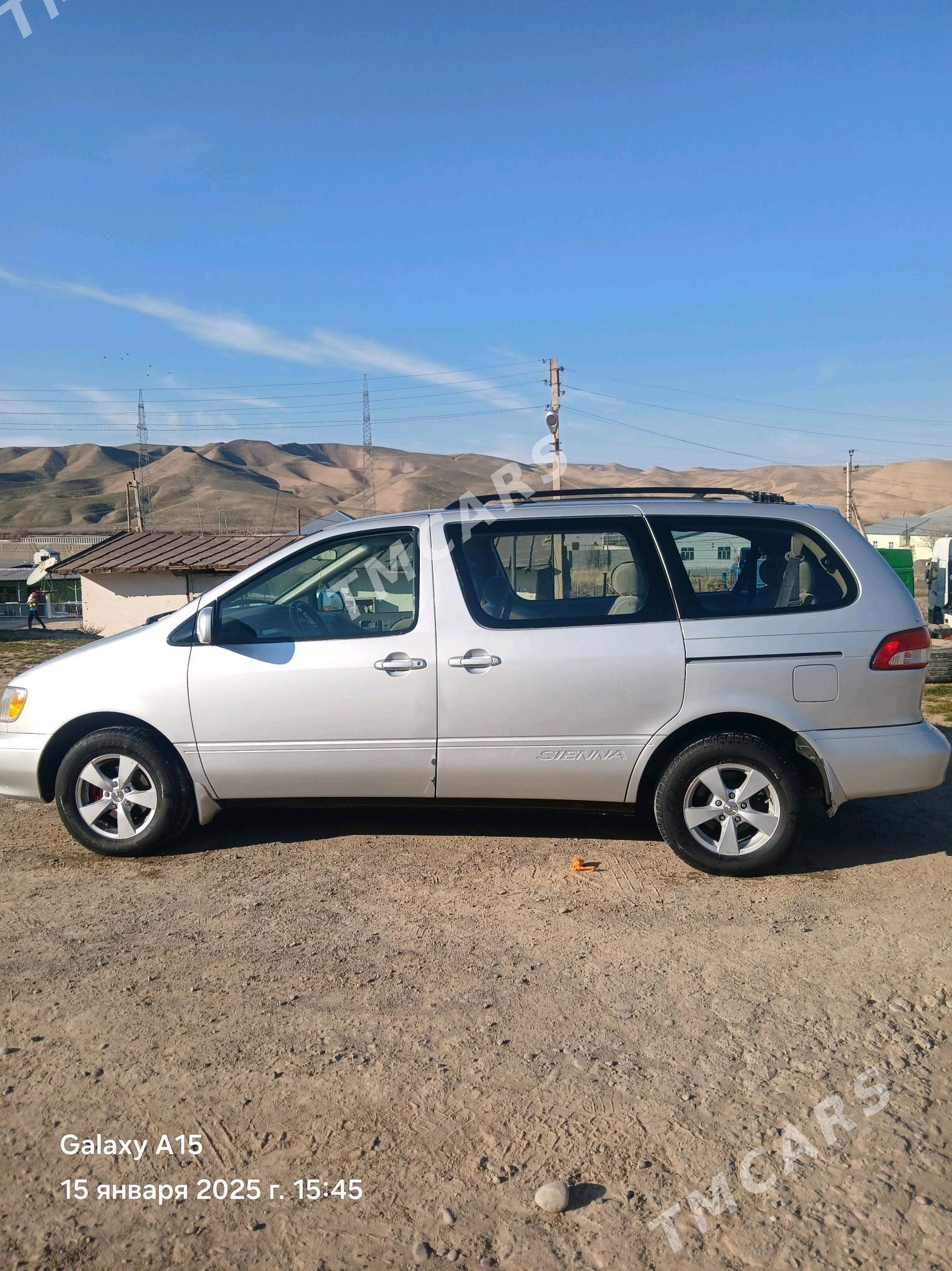 Toyota Sienna 2002 - 150 000 TMT - Serhetabat (Guşgy) - img 4