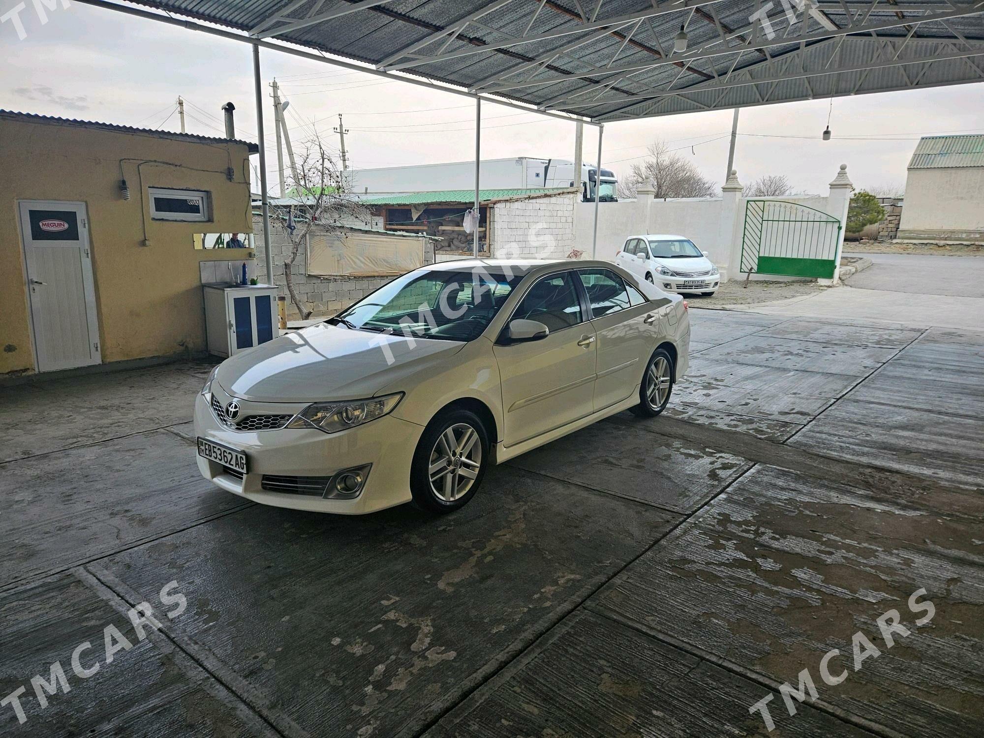 Toyota Camry 2013 - 210 000 TMT - Ашхабад - img 2