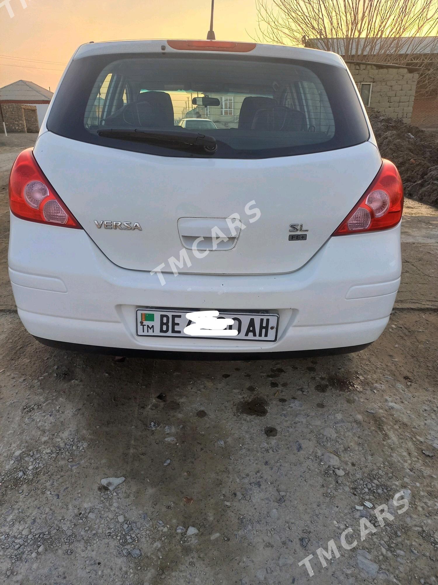 Nissan Versa 2009 - 110 000 TMT - Бахарден - img 3