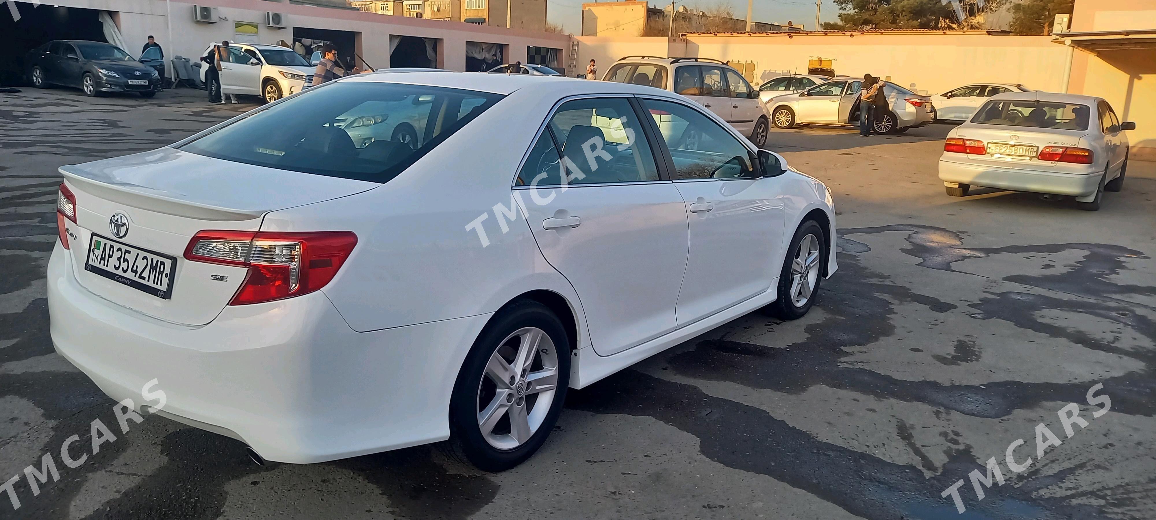 Toyota Camry 2014 - 250 000 TMT - Мары - img 3