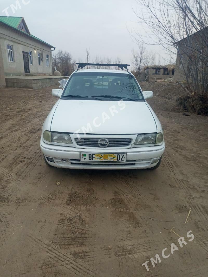 Opel Astra 1992 - 28 000 TMT - Шабатский этрап - img 2