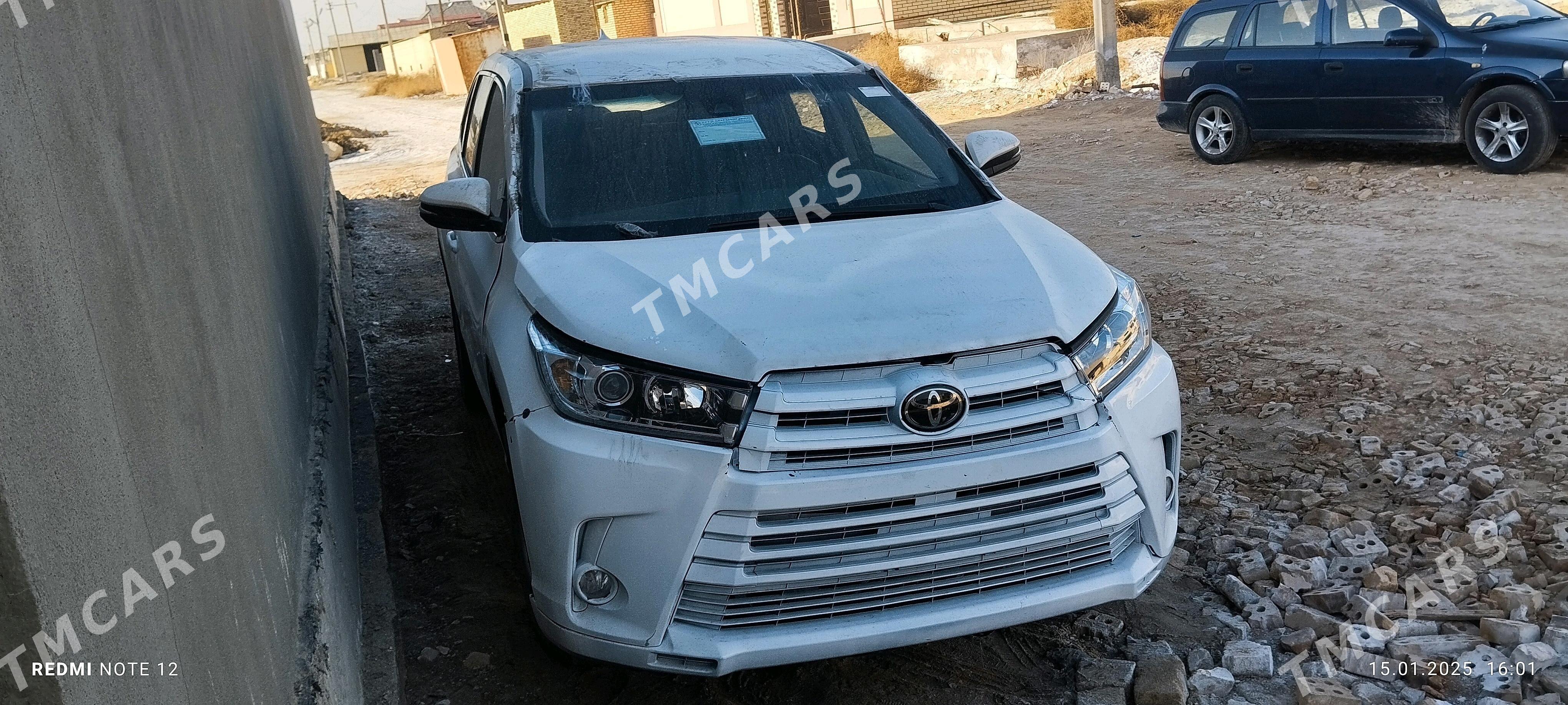 Toyota Highlander 2019 - 313 600 TMT - Мары - img 4