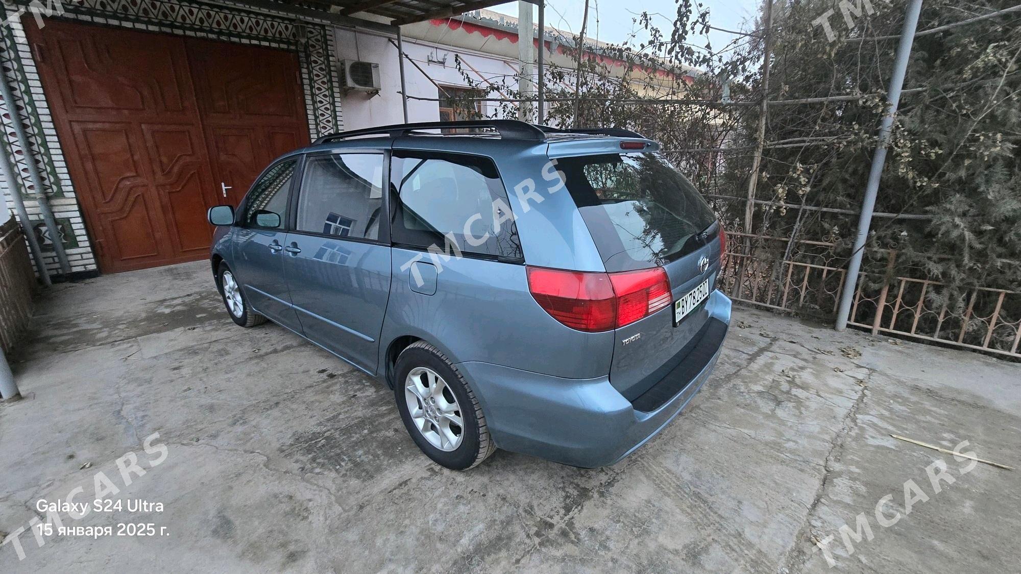 Toyota Sienna 2005 - 220 000 TMT - Köneürgenç - img 4