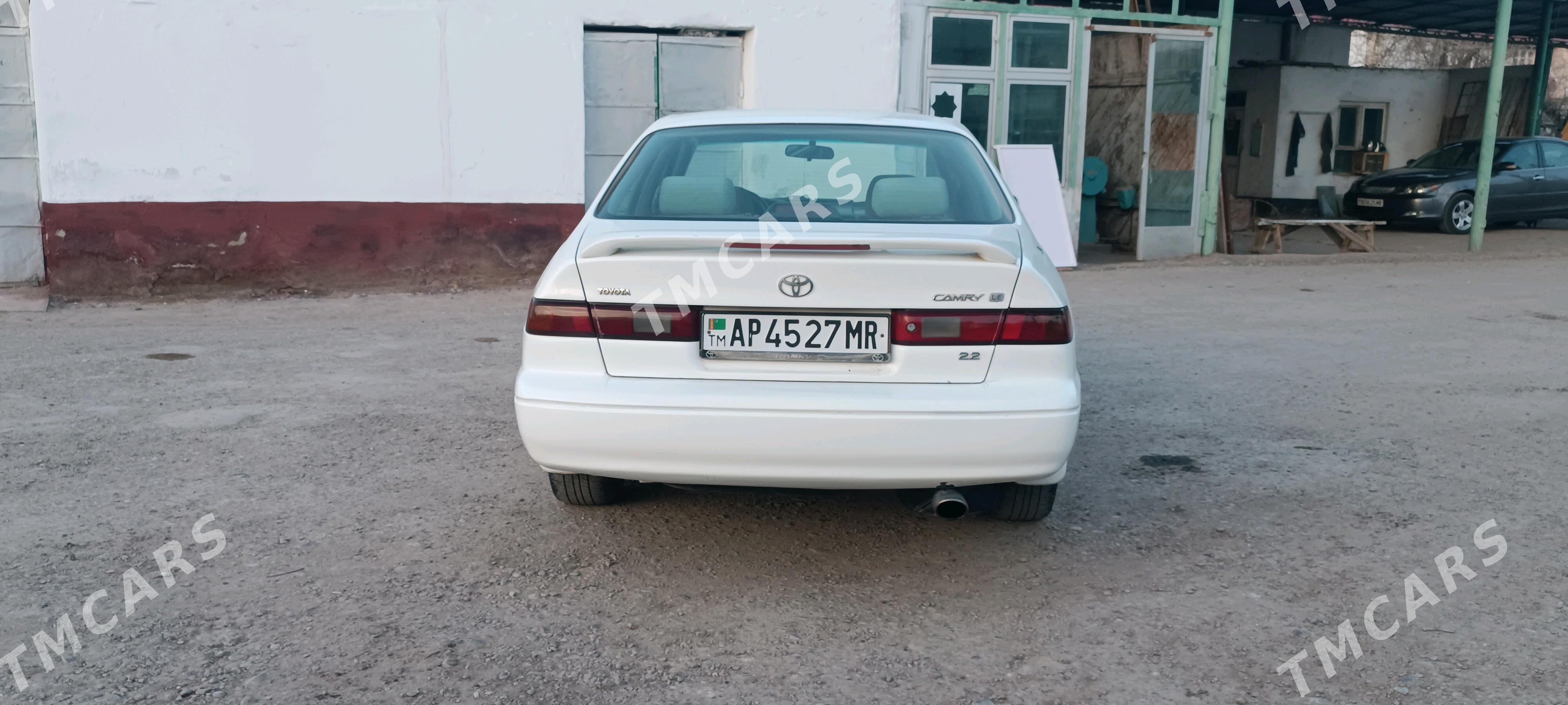 Toyota Camry 1998 - 110 000 TMT - Мары - img 2