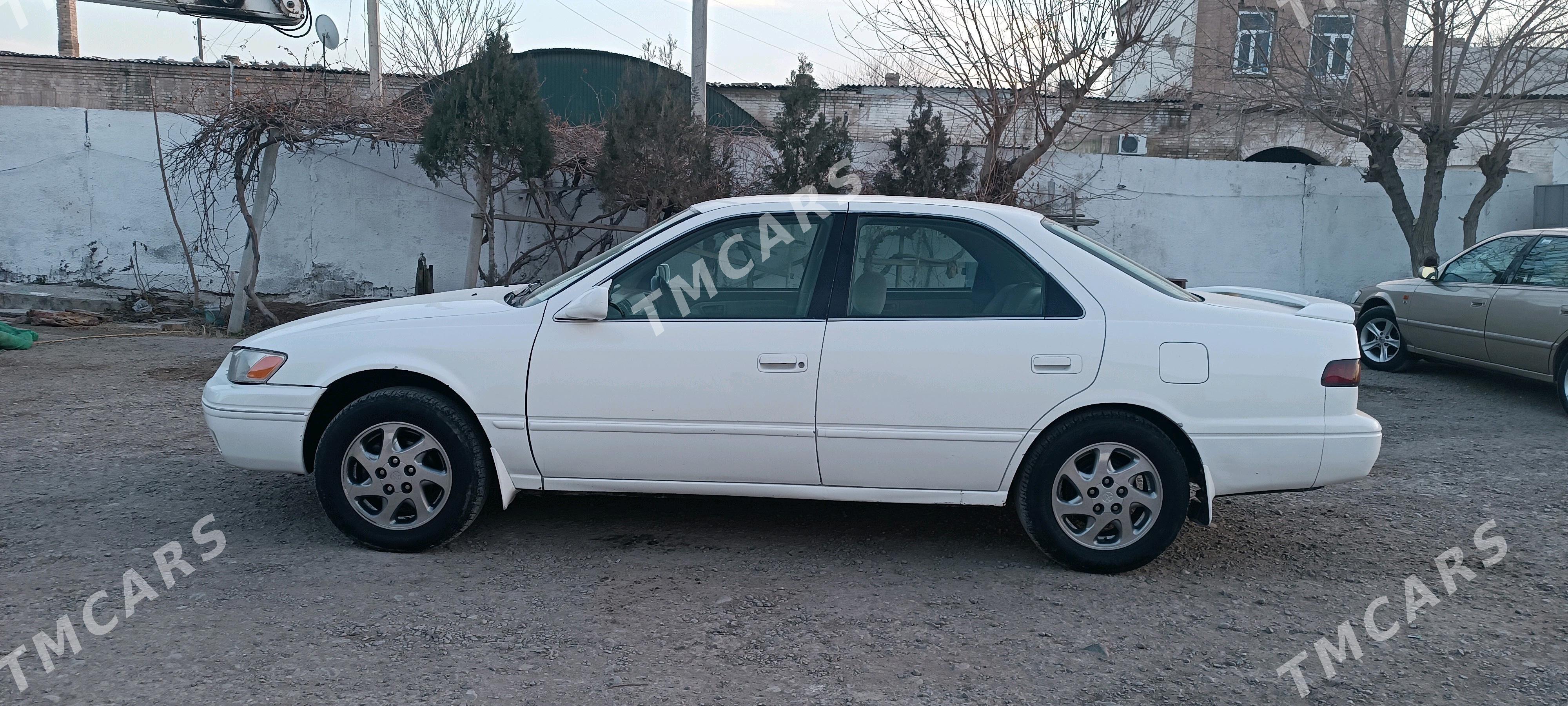 Toyota Camry 1998 - 110 000 TMT - Мары - img 3