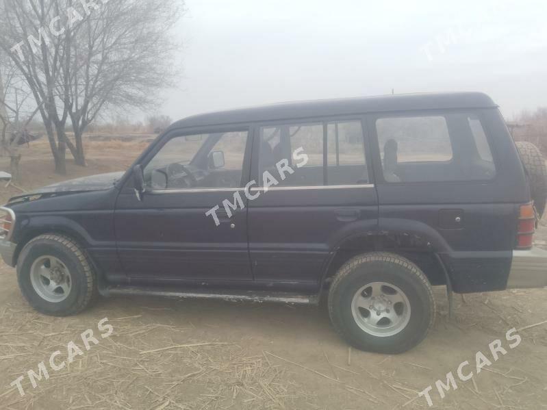 Mitsubishi Pajero 1993 - 35 000 TMT - Гурбансолтан Едже - img 4