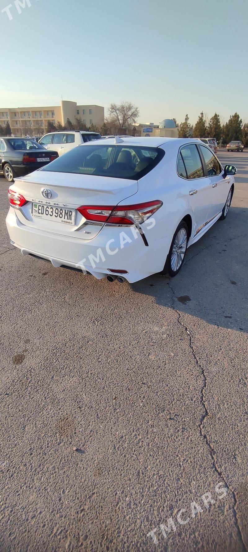 Toyota Camry 2020 - 335 000 TMT - Байрамали - img 4