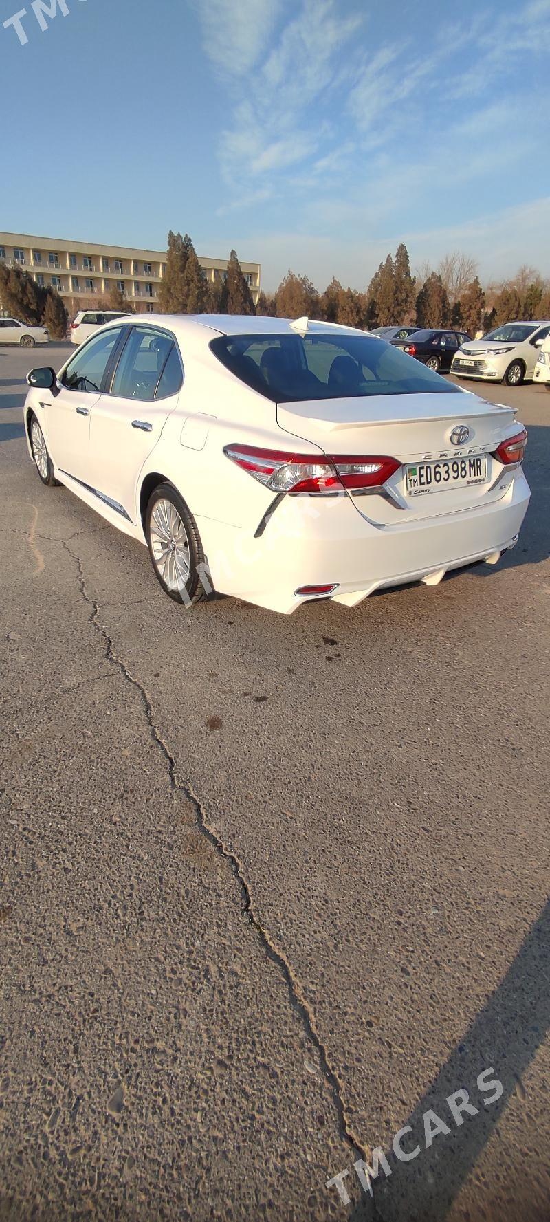 Toyota Camry 2020 - 335 000 TMT - Байрамали - img 3