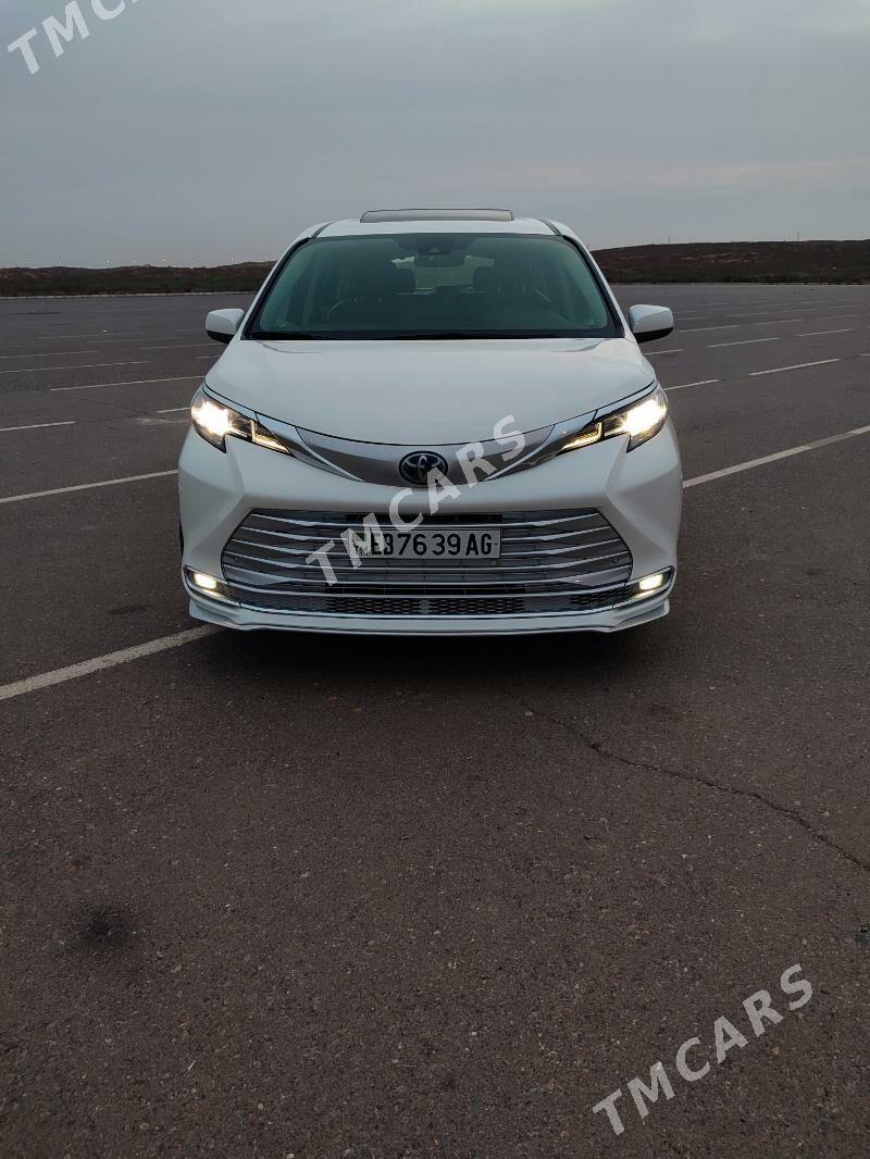 Toyota Sienna 2021 - 580 000 TMT - Ашхабад - img 2