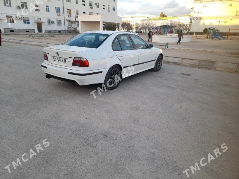 BMW 525 2001 - 95 000 TMT - Балканабат - img 3