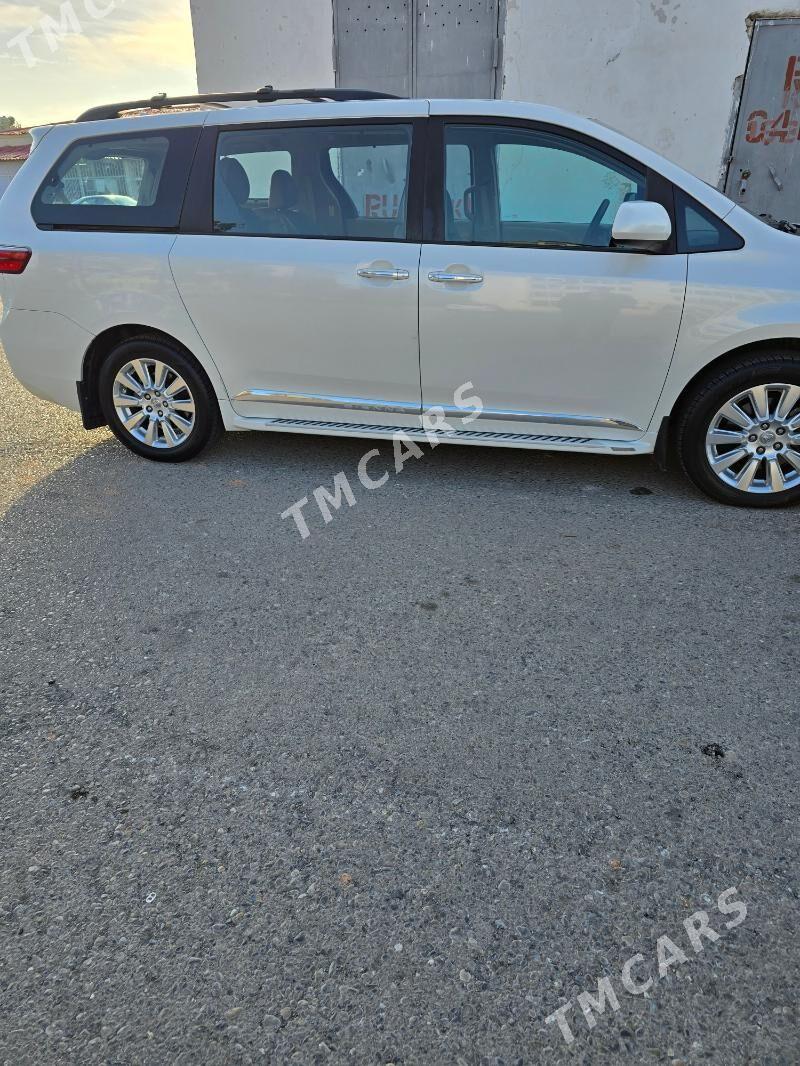 Toyota Sienna 2020 - 550 000 TMT - 11 мкр - img 3