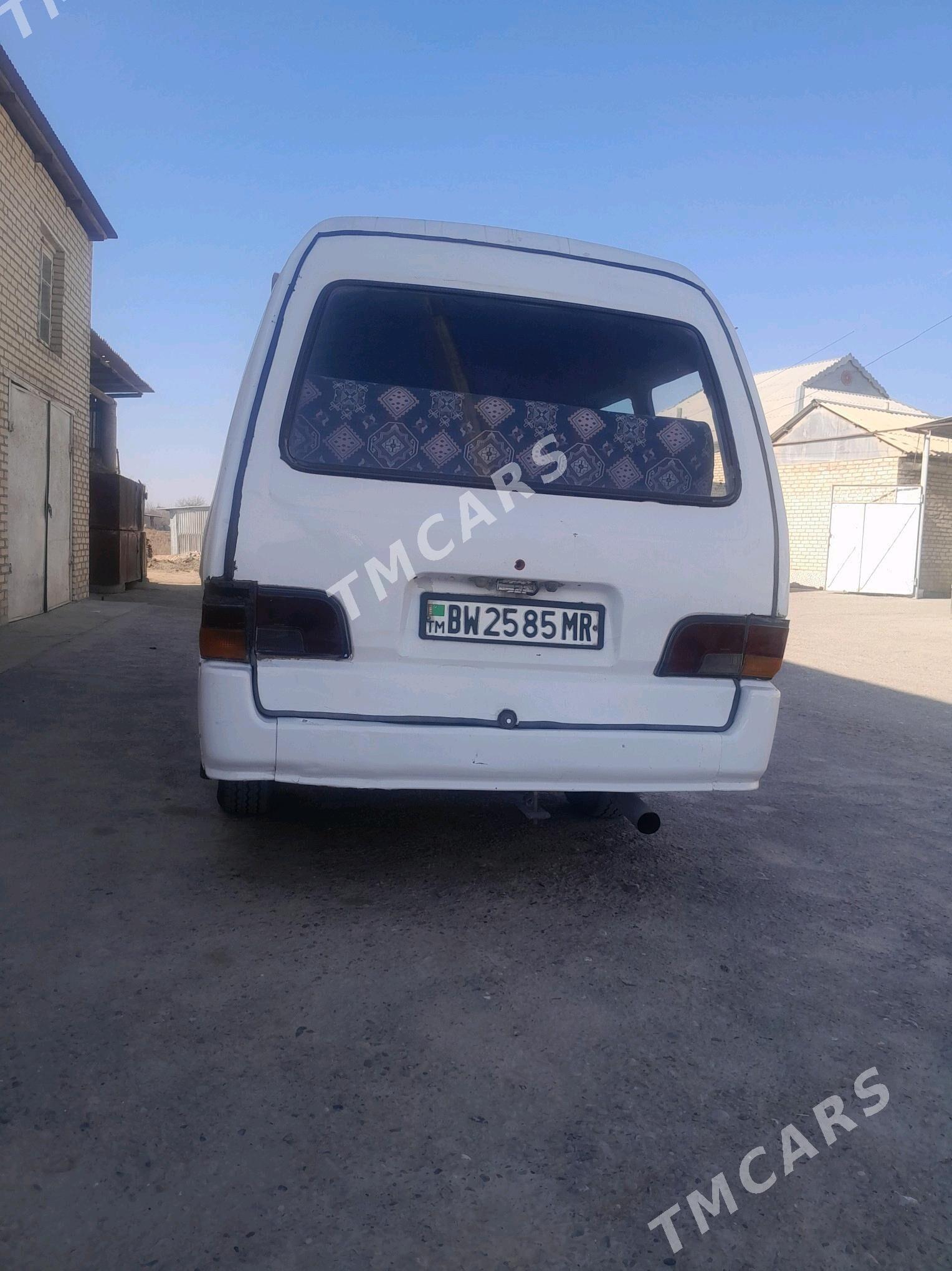 Toyota Hiace 1993 - 33 000 TMT - Сакарчага - img 4