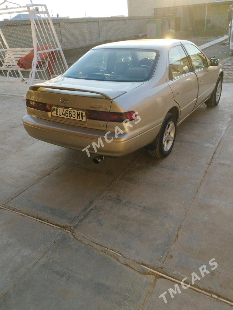 Toyota Camry 1999 - 110 000 TMT - Мары - img 3