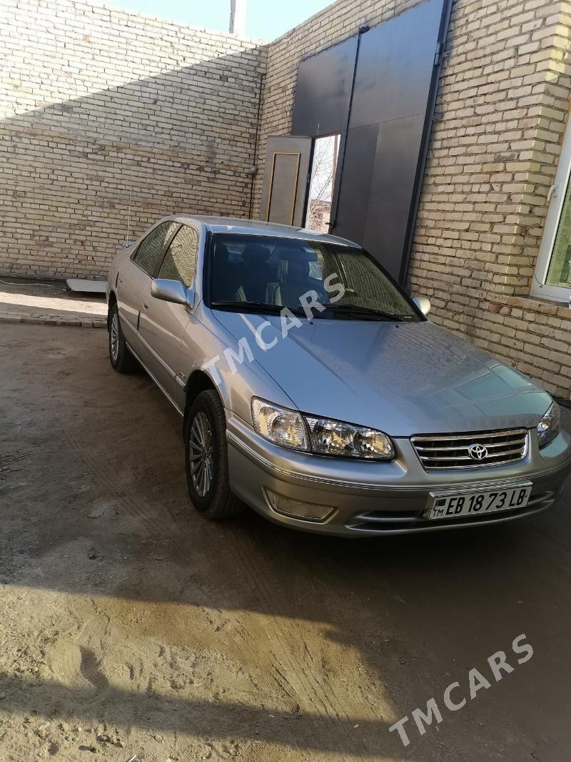 Toyota Camry 2000 - 135 000 TMT - Чарджоу - img 4