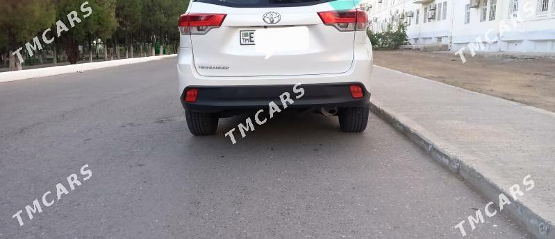 Toyota Highlander 2019 - 400 000 TMT - Aşgabat - img 9