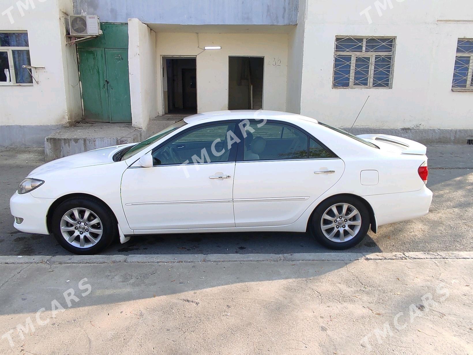 Toyota Camry 2005 - 135 000 TMT - 30 мкр - img 3