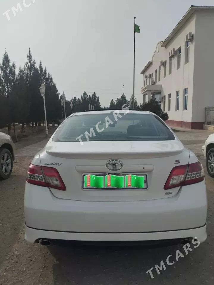 Toyota Camry 2010 - 170 000 TMT - Kerki - img 2