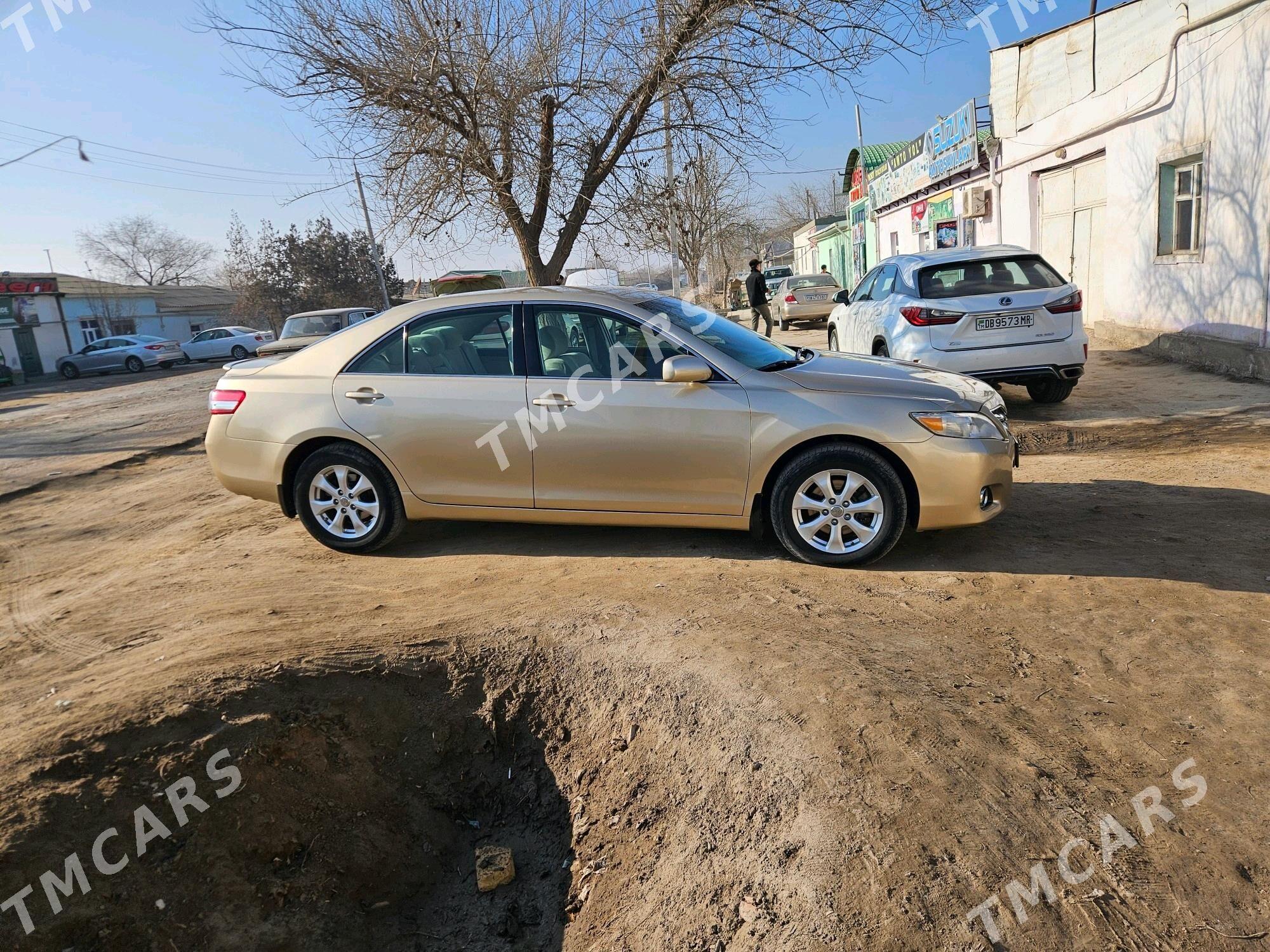 Toyota Camry 2010 - 180 000 TMT - Кёнеургенч - img 4