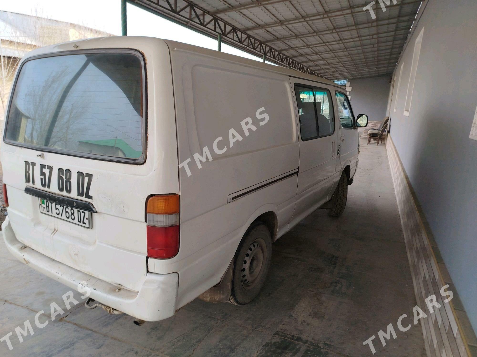 Toyota Hiace 2001 - 100 000 TMT - Шабатский этрап - img 2