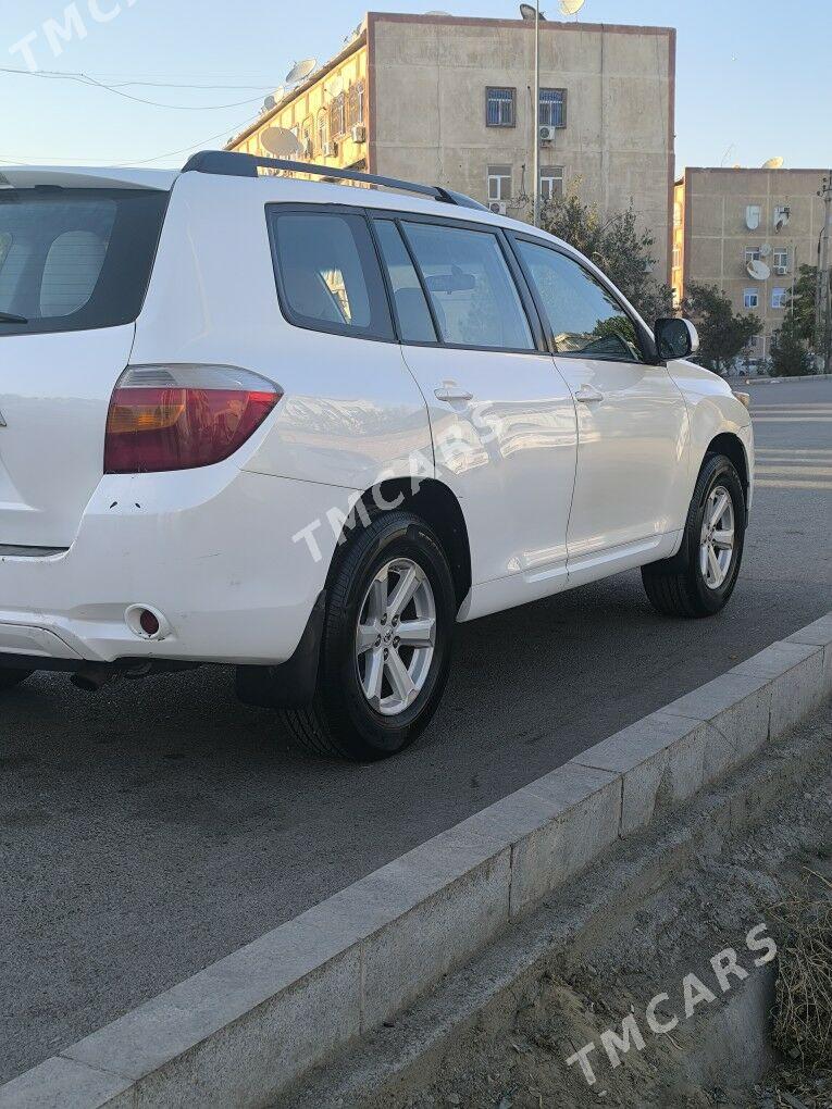 Toyota Highlander 2010 - 250 000 TMT - Векильбазар - img 3