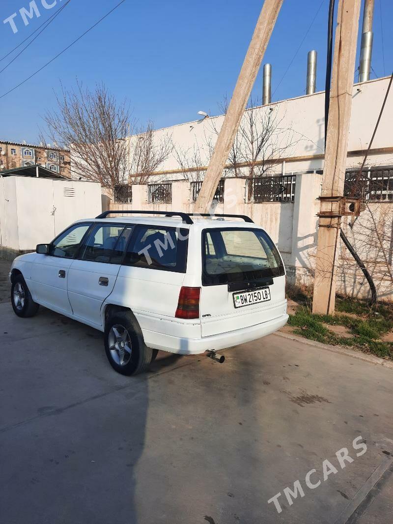 Opel Astra 1991 - 30 000 TMT - Çärjew - img 3