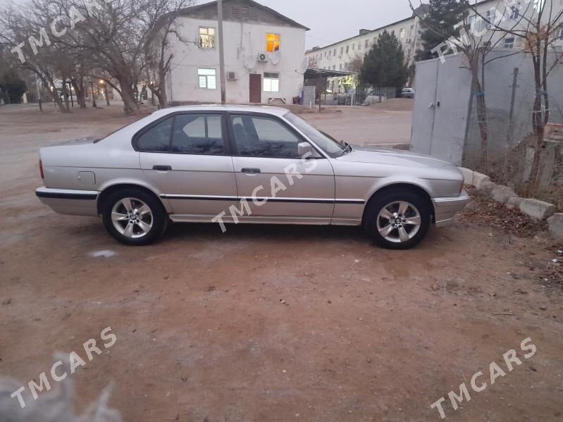 BMW 520 1993 - 36 000 TMT - Türkmenbaşy - img 6