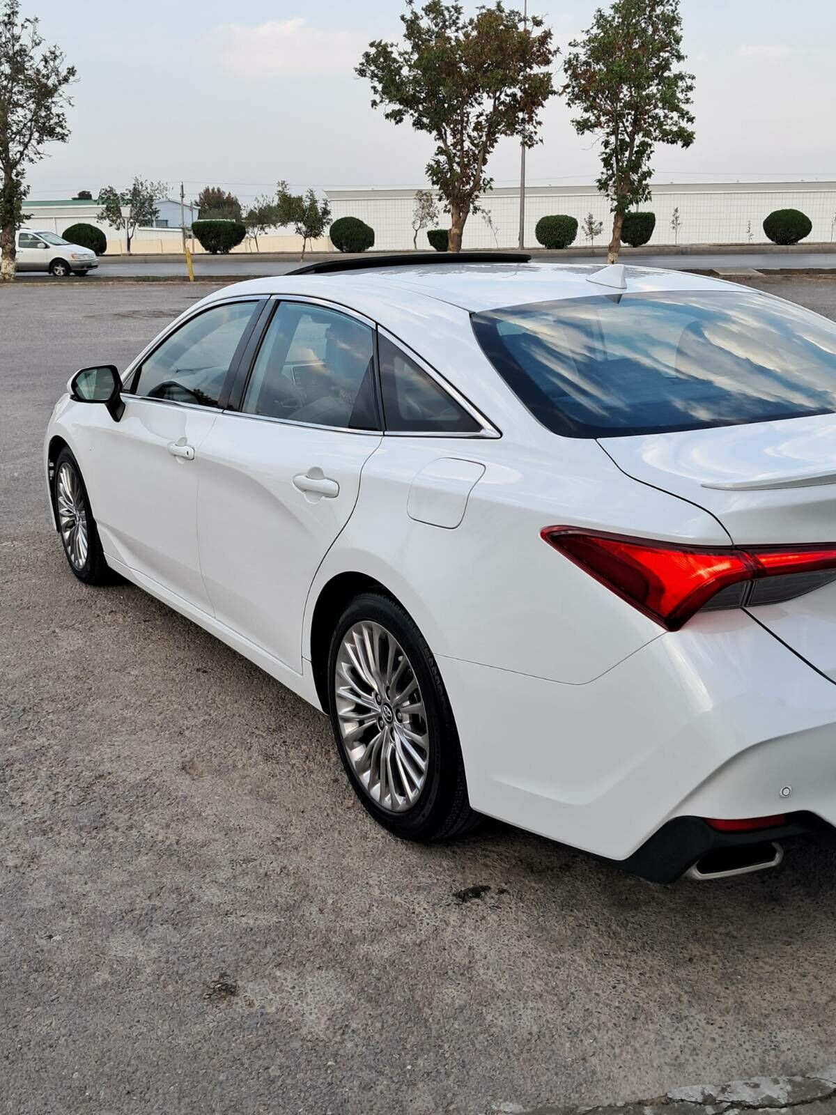 Toyota Avalon 2019 - 435 000 TMT - Herrikgala - img 2