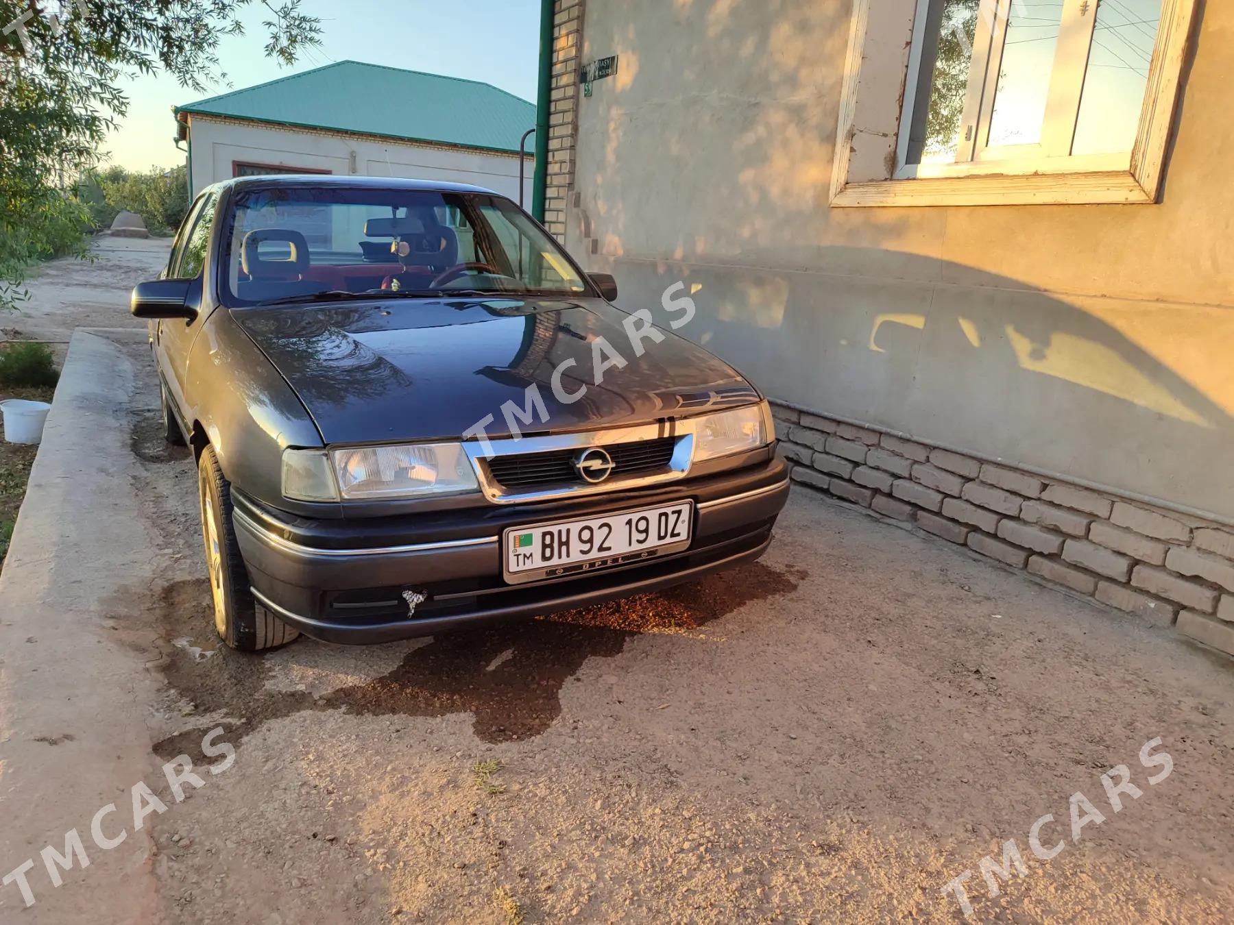 Opel Vectra 1995 - 40 000 TMT - Гурбансолтан Едже - img 9