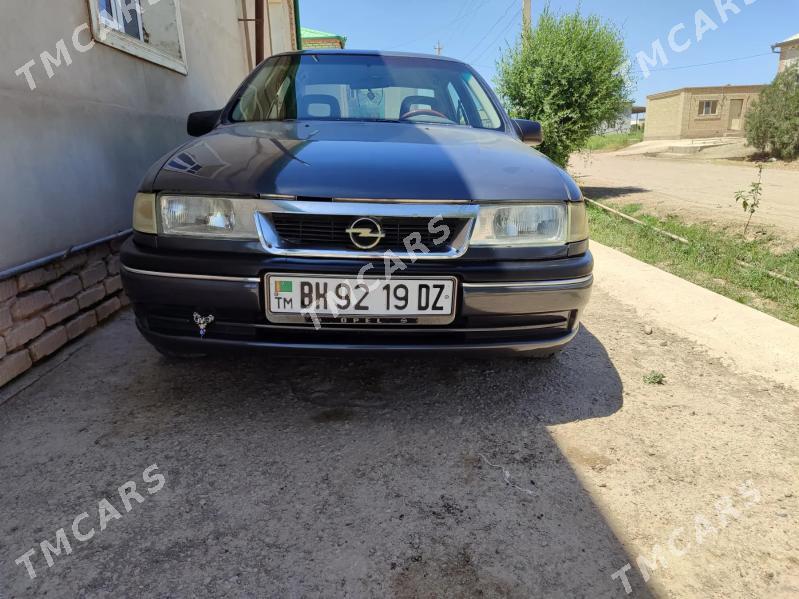 Opel Vectra 1995 - 40 000 TMT - Гурбансолтан Едже - img 8