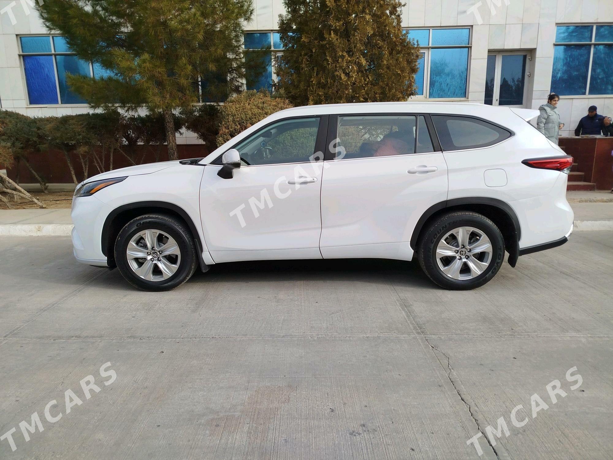 Toyota Highlander 2023 - 580 000 TMT - Мары - img 3