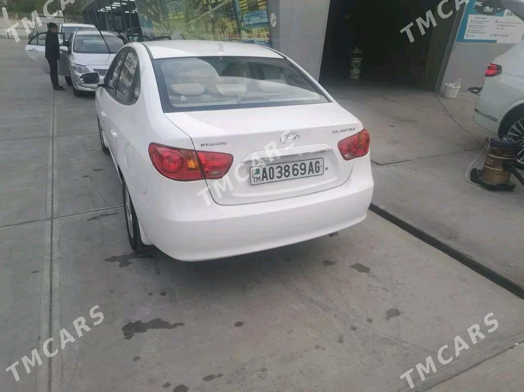 Hyundai Elantra 2010 - 135 000 TMT - 11 мкр - img 4