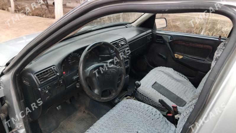 Opel Vectra 1995 - 38 000 TMT - Шабатский этрап - img 2