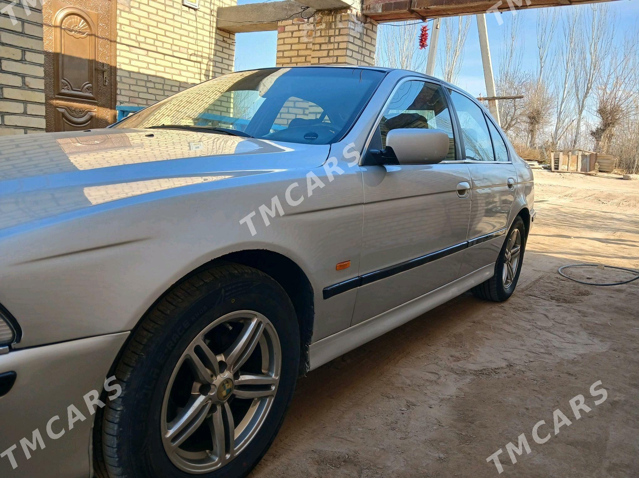 BMW 525 2000 - 79 000 TMT - Hojambaz - img 5