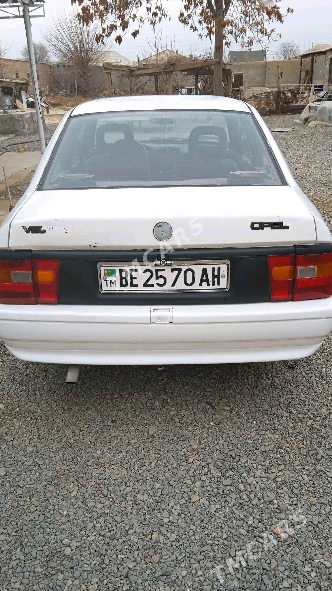 Opel Vectra 1989 - 28 000 TMT - Bäherden - img 2