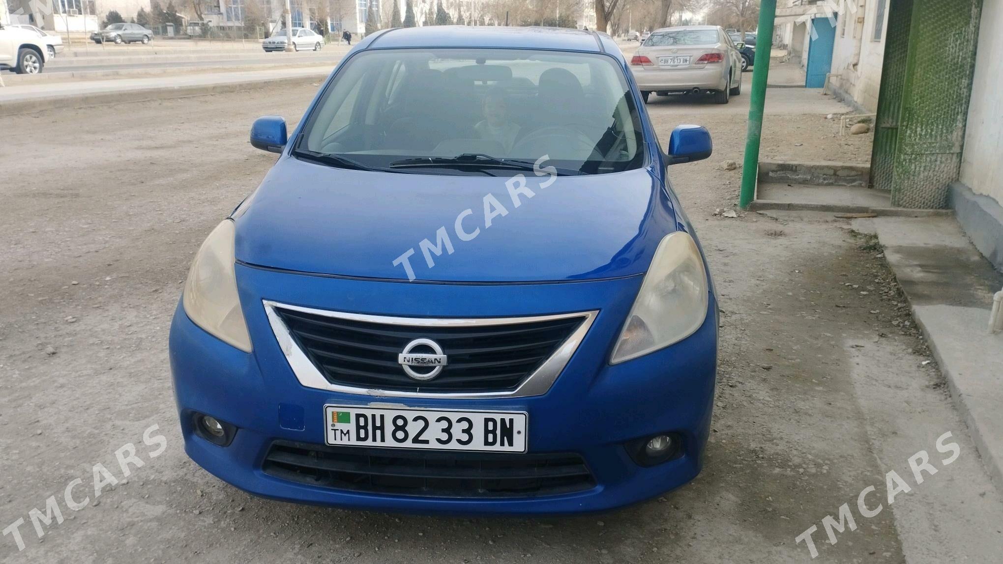 Nissan Versa 2012 - 75 000 TMT - Балканабат - img 3