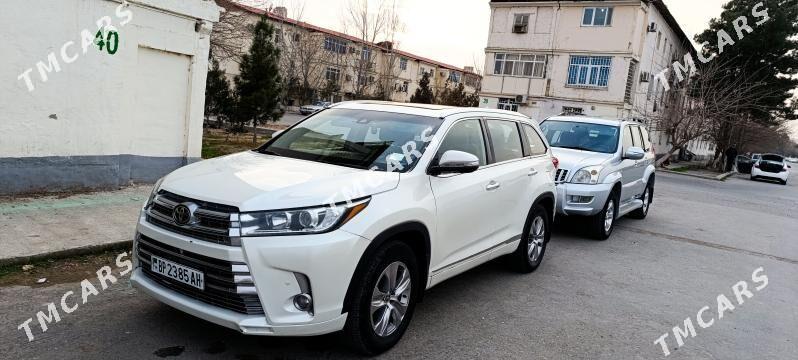 Toyota Highlander 2018 - 410 000 TMT - Ашхабад - img 3