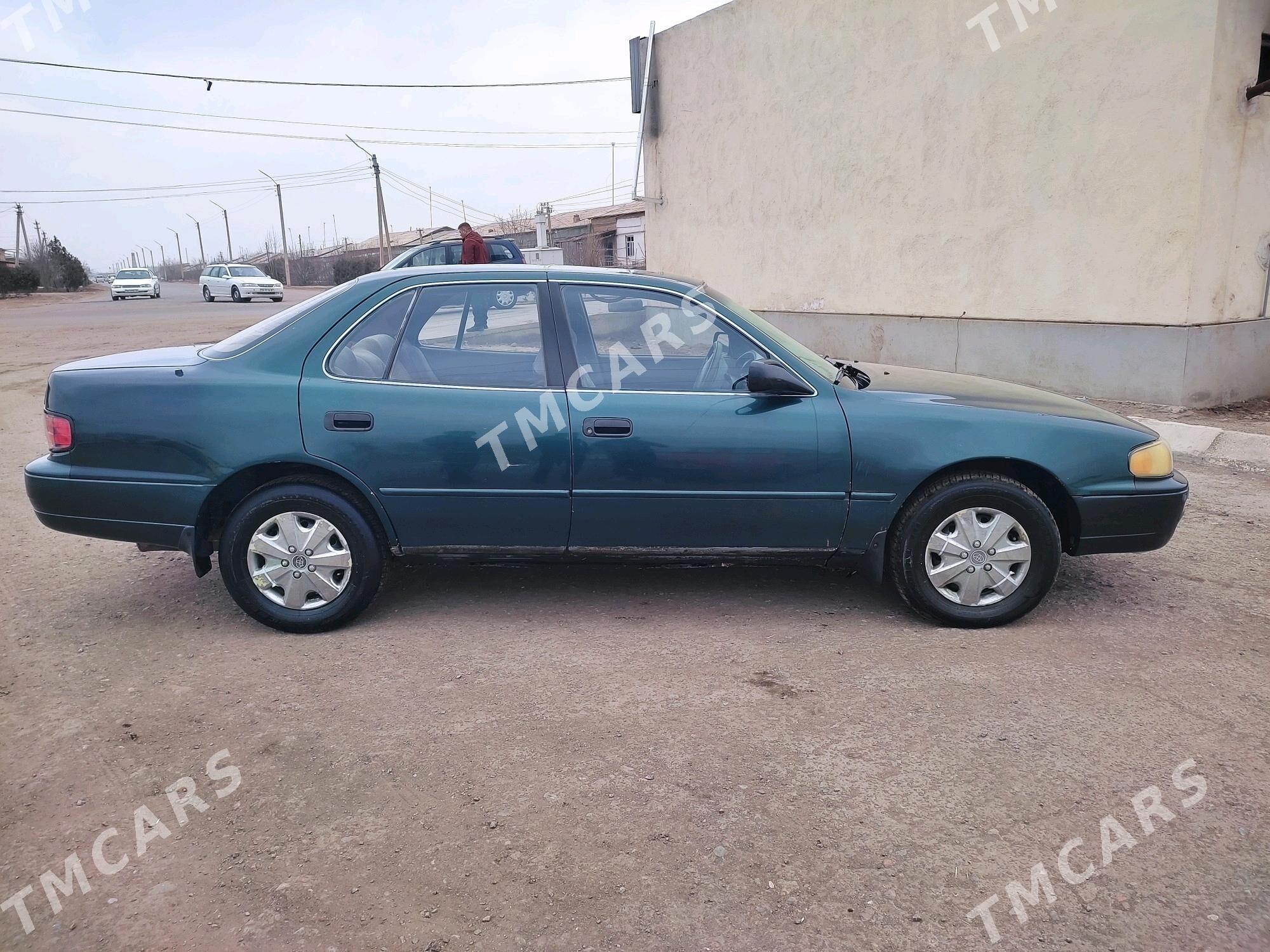 Toyota Camry 1995 - 70 000 TMT - Дашогуз - img 4