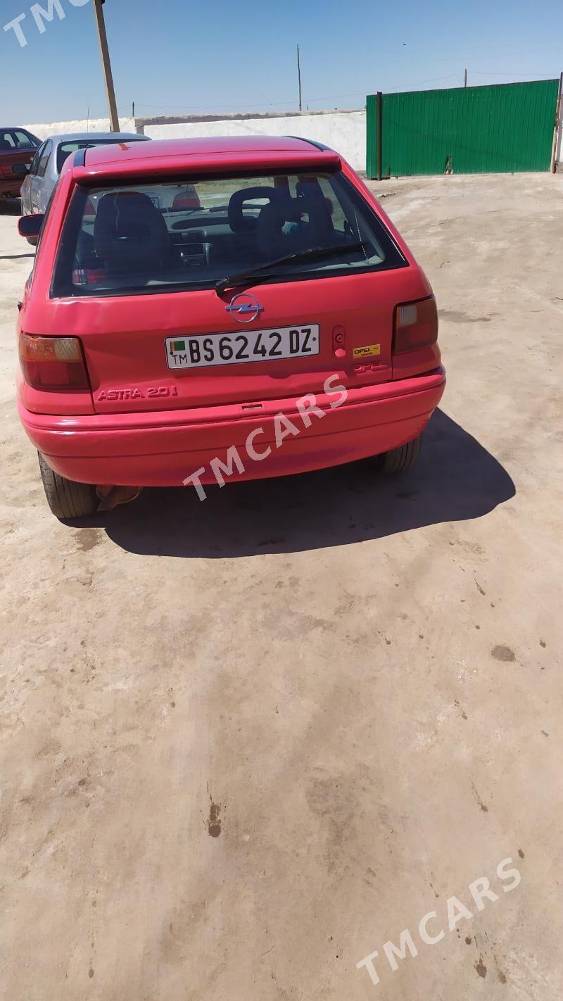 Opel Astra 1993 - 35 000 TMT - Türkmenbaşy etr. - img 3