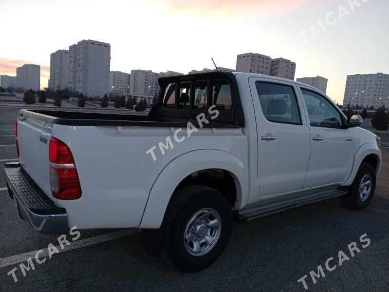 Toyota Hilux 2015 - 360 000 TMT - Ашхабад - img 2