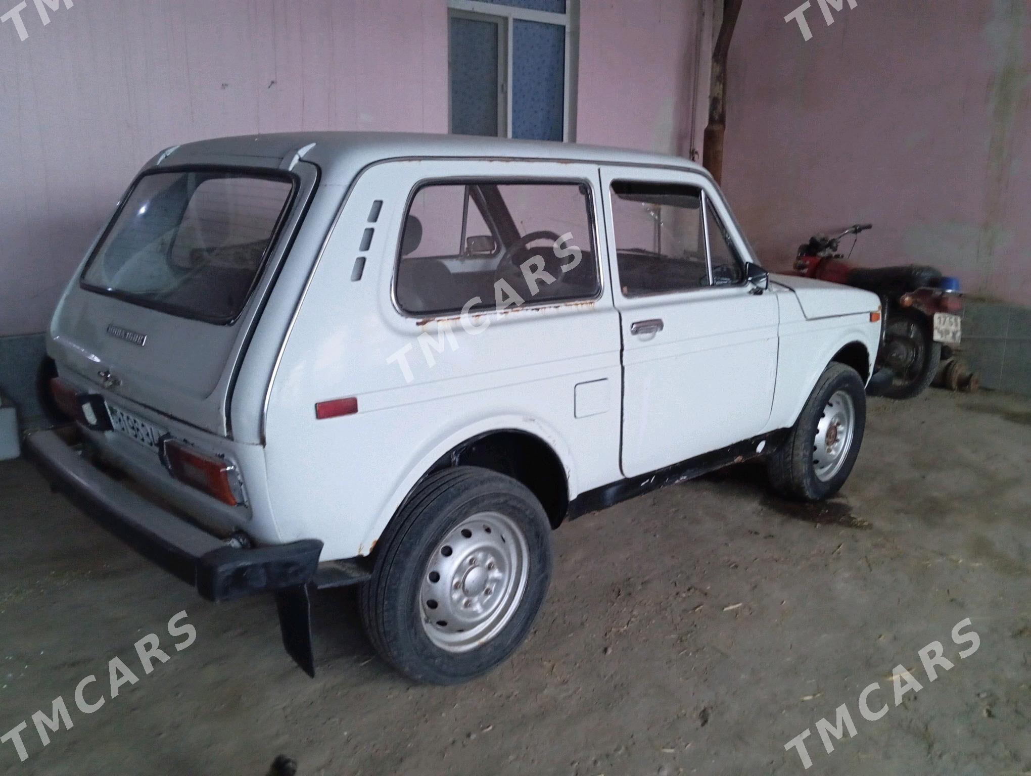 Lada Niva 1983 - 28 000 TMT - Дянев - img 2