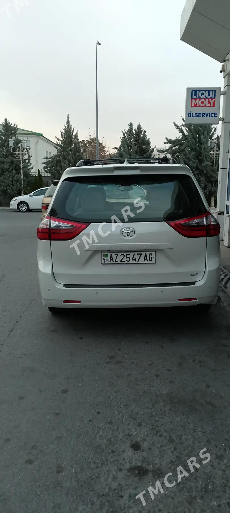 Toyota Sienna 2019 - 499 000 TMT - Aşgabat - img 3