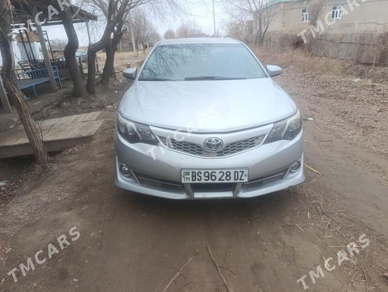 Toyota Camry 2013 - 190 000 TMT - Кёнеургенч - img 3