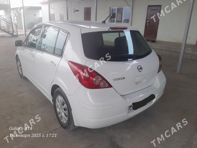 Nissan Versa 2010 - 120 000 TMT - Tejen - img 2