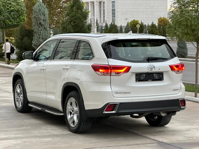 Toyota Highlander 2018 - 490 000 TMT - Ашхабад - img 4